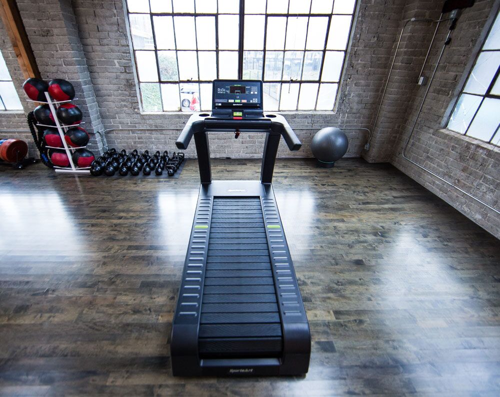 SportsArt G690 Verde Eco-Powr Treadmill2