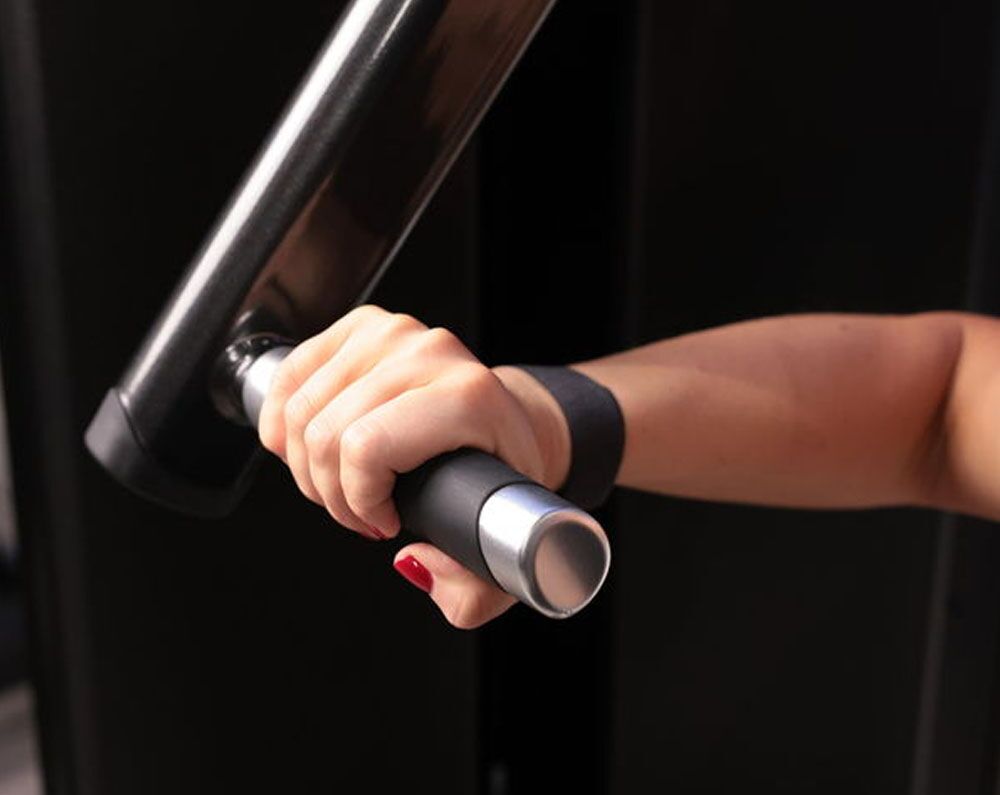 insignia-series-dual-axis-chest-press