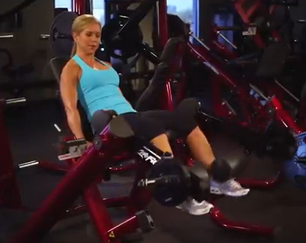 Life Fitness Signature Series Plate-Loaded Leg Extension