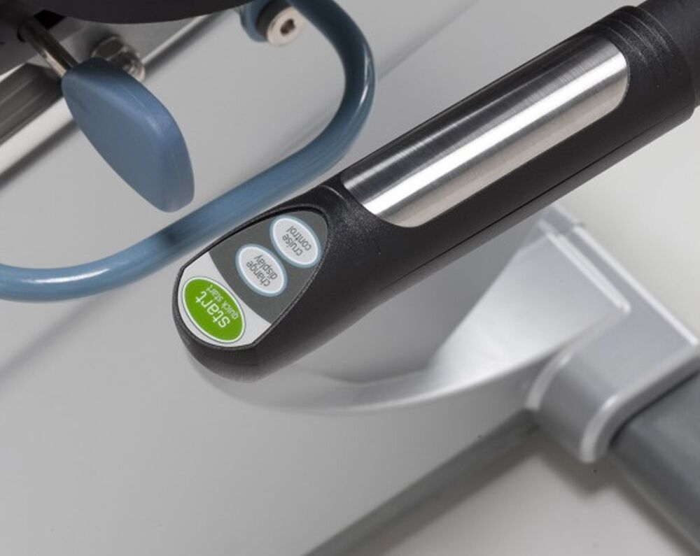 True-Fitness-ES900-Recumbent-Bike