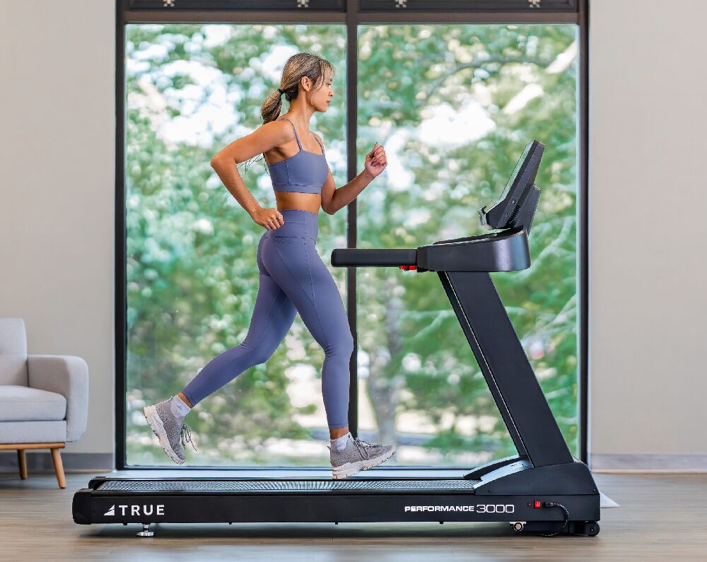True Fitness Performance 3000 Treadmill (7)