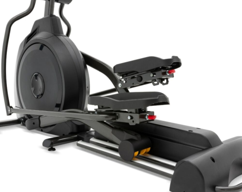 Spirit XE395 Elliptical Trainer